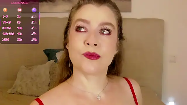 Snapshot of PetersEmily chatting on 3, 11, 2025 PetersEmily online show from 3, 11, 2025