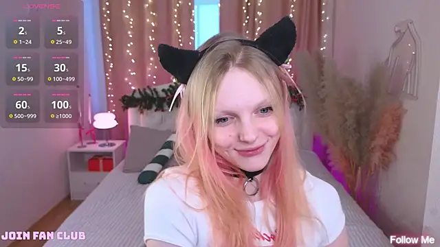 Snapshot of evangel1ne chatting on 10, 1, 2025 evangel1ne online show from 10, 1, 2025