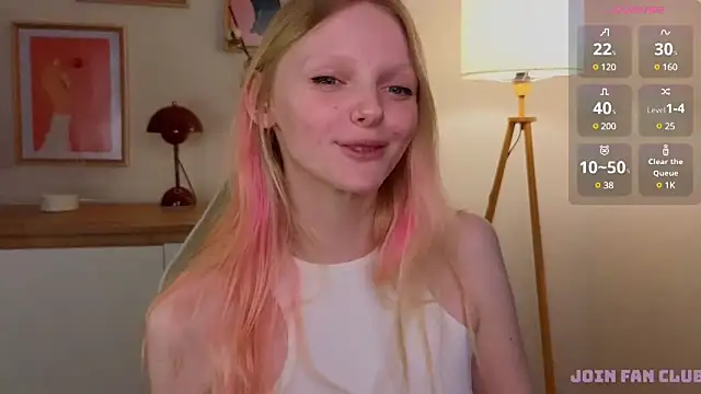 Snapshot of evangel1ne chatting on 7, 3, 2025 evangel1ne online show from 7, 3, 2025