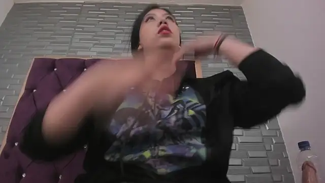 Snapshot of AntoneellaF chatting on 11, 1, 2025 AntoneellaF online show from 11, 1, 2025