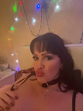 Lolaley2 online show from 27, 1, 2025