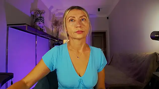 ZoeGrant online show from 13, 10, 2025