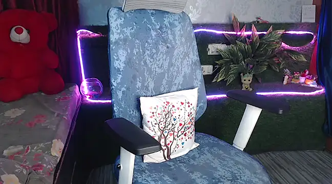 Beyond Cuteness  online show from 22, 2, 2025