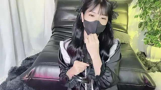 Snapshot of Mya_Lee chatting on 17, 12, 2024 Mya Lee online show from 17, 12, 2024