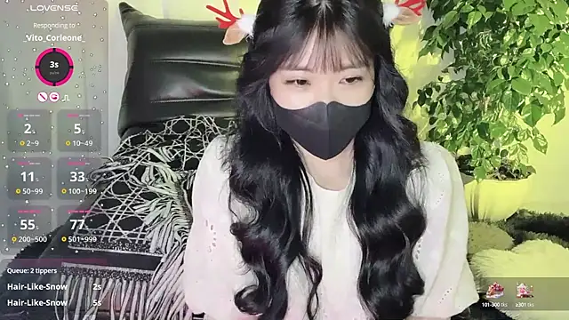 Snapshot of Mya_Lee chatting on 24, 12, 2024 Mya Lee online show from 24, 12, 2024