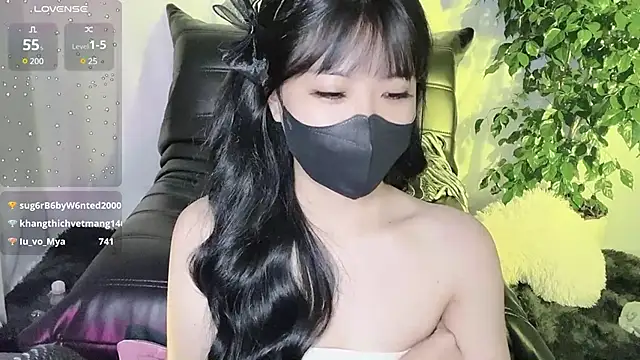 Snapshot of Mya_Lee chatting on 28, 12, 2024 Mya Lee online show from 28, 12, 2024