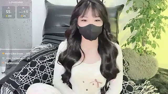 Snapshot of Mya_Lee chatting on 8, 1, 2025 Mya Lee online show from 8, 1, 2025