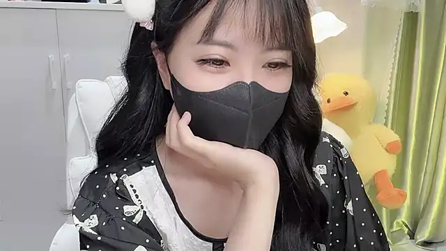 Snapshot of Mya_Lee chatting on 1, 2, 2025 Mya Lee online show from 1, 2, 2025