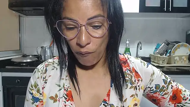 kateleyagrey online show from 25, 4, 2026