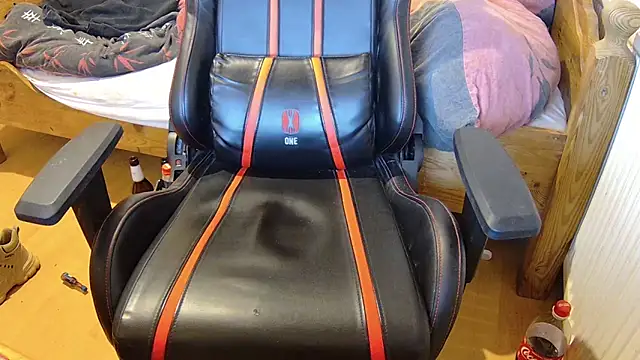 Snapshot of KmlBI26 chatting on 26, 11, 2025 KmlBI26 online show from 26, 11, 2025