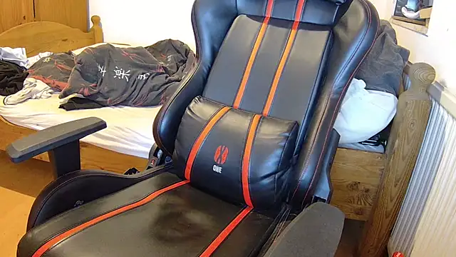 Snapshot of KmlBI26 chatting on 28, 11, 2025 KmlBI26 online show from 28, 11, 2025