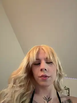 BiancaValentina online show from 20, 7, 2026