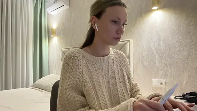 Snapshot of Alice_Wonders chatting on 31, 1, 2025 Alice Wonders online show from 31, 1, 2025