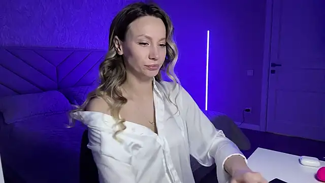 Snapshot of Alice_Wonders chatting on 7, 2, 2025 Alice Wonders online show from 7, 2, 2025