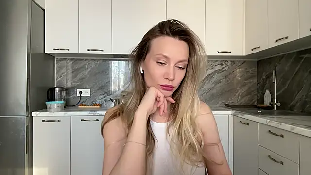 Snapshot of Alice_Wonders chatting on 20, 2, 2025 Alice Wonders online show from 20, 2, 2025