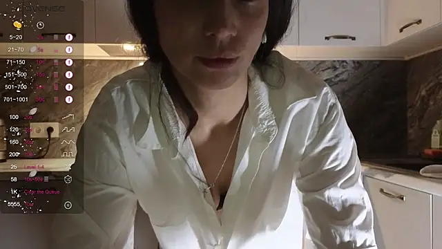 Snapshot of Alice_Wonders chatting on 19, 9, 2025 Alice Wonders online show from 19, 9, 2025