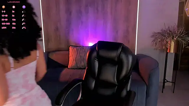 Snapshot of RoseFerrera chatting on 7, 2, 2025 RoseFerrera online show from 7, 2, 2025