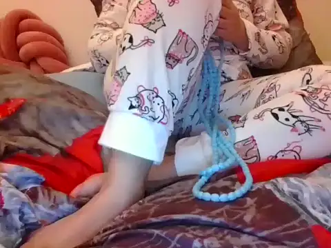 RealLittleRedRidingHood online show from 22, 11, 2025