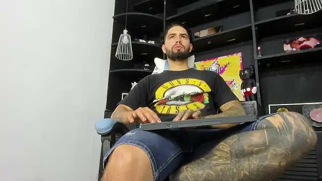 Snapshot of matteosantos chatting on 3, 2, 2025 matteosantos online show from 3, 2, 2025