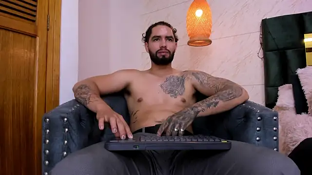 Snapshot of matteosantos chatting on 5, 2, 2025 matteosantos online show from 5, 2, 2025