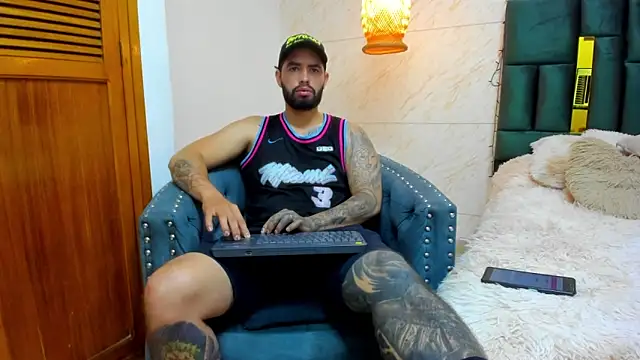 Snapshot of matteosantos chatting on 21, 2, 2025 matteosantos online show from 21, 2, 2025