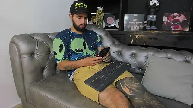 Snapshot of matteosantos chatting on 25, 2, 2025 matteosantos online show from 25, 2, 2025