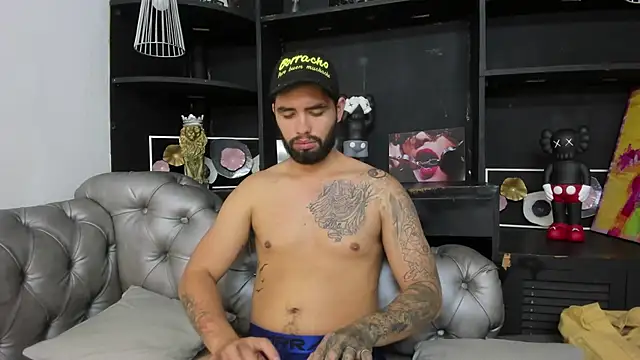 Snapshot of matteosantos chatting on 25, 2, 2025 matteosantos online show from 25, 2, 2025