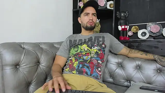 Snapshot of matteosantos chatting on 8, 3, 2025 matteosantos online show from 8, 3, 2025