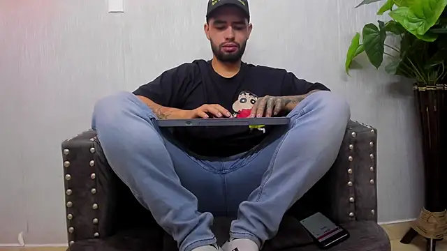 Snapshot of matteosantos chatting on 13, 3, 2025 matteosantos online show from 13, 3, 2025