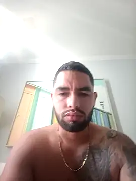 Snapshot of matteosantos chatting on 2, 10, 2025 matteosantos online show from 2, 10, 2025