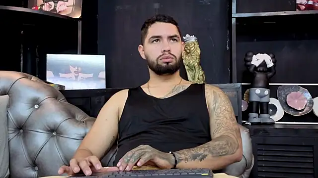 Snapshot of matteosantos chatting on 10, 10, 2025 matteosantos online show from 10, 10, 2025