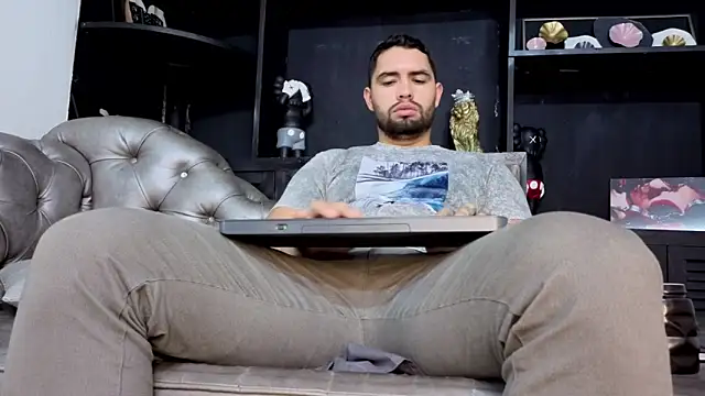 Snapshot of matteosantos chatting on 30, 11, 2025 matteosantos online show from 30, 11, 2025