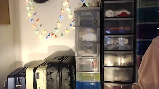 fulloferotic online show from 5, 1, 2025