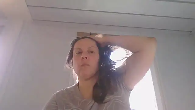 fulloferotic online show from 22, 4, 2026