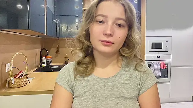 CharmingSarah online show from 26, 9, 2025