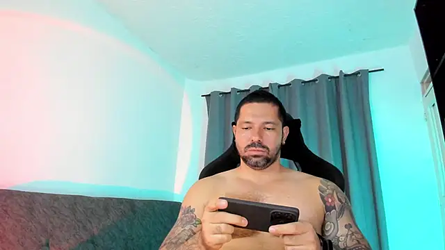 Snapshot of Pierre_Vidal chatting on 7, 5, 2026 Pierre Vidal online show from 7, 5, 2026