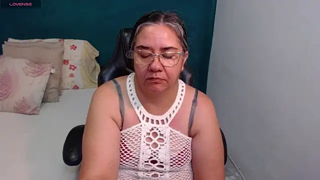 scaelettdubois online show from 6, 4, 2026