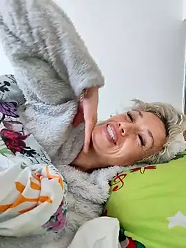 sexymarilyncolombia online show from 19, 2, 2025