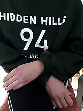 SHARONRodrig online show from 28, 1, 2025