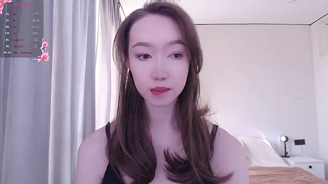  luna 022 online show from 11, 1, 2025