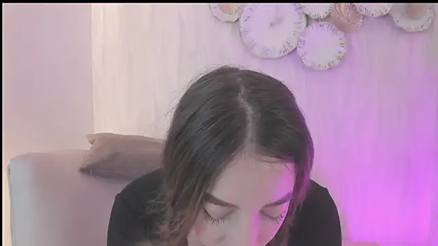 Snapshot of Meredit_Lane chatting on 18, 6, 2026 Meredit Lane online show from 18, 6, 2026