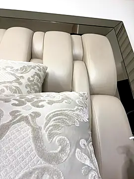 Snapshot of ALISSON_FOXXX1 chatting on 1, 12, 2025 ALISSON FOXXX1 online show from 1, 12, 2025