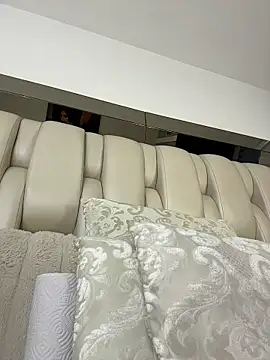 ALISSON FOXXX1 online show from 21, 4, 2026