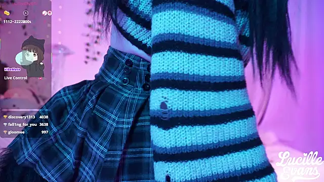 Snapshot of lucille_evans chatting on 12, 10, 2025 lucille evans online show from 12, 10, 2025