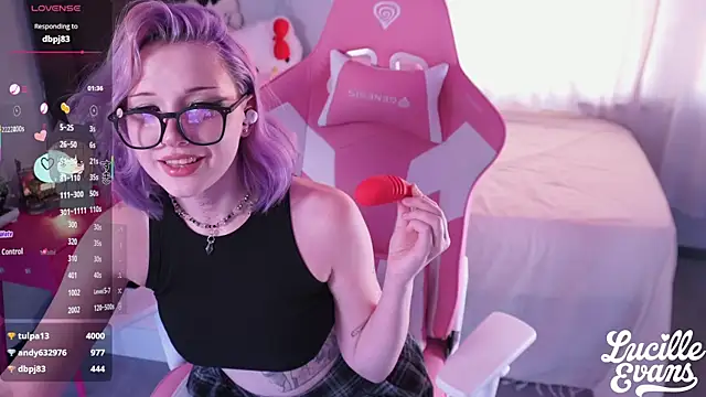 Snapshot of lucille_evans chatting on 26, 11, 2025 lucille evans online show from 26, 11, 2025