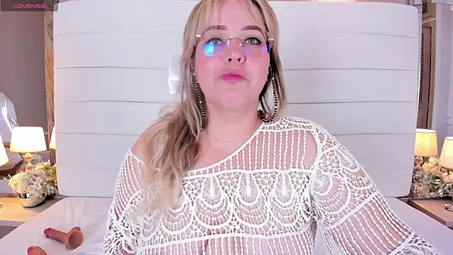 Charlotte93  online show from 11, 2, 2025