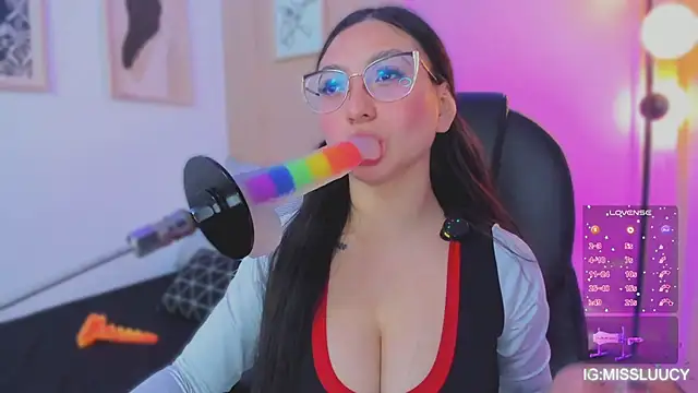 lucy neil online show from 9, 4, 2026