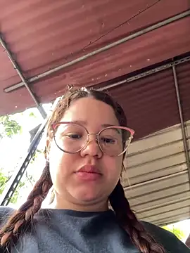 Lucyklein2022 online show from 20, 3, 2025