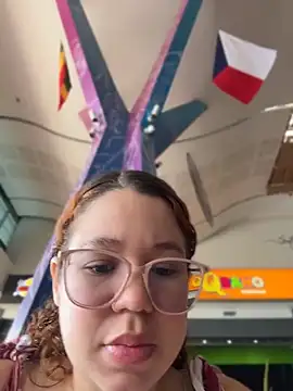 Lucyklein2022 online show from 6, 6, 2026