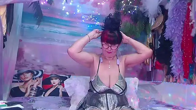 NightOrhideya online show from 23, 9, 2025